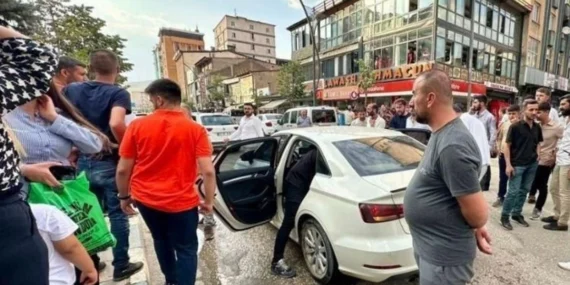 Yoldan Geçen Doktor, 1 Yaşındaki Bebeğin Hayatını Kurtardı