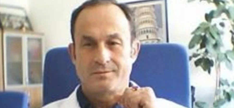 Denizli'de Direksiyon Başında Kalp Krizi: Prof. Dr. Tamer Edirne Hayatını Kaybetti 4 arac-kullanirken-kalp-krizi-geciren-profesor-hayatini-kaybetti