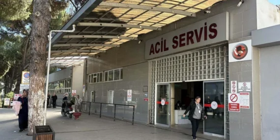 Aydın Atatürk Devlet Hastanesi’nde Gıda Zehirlenmesi: 60 Personel Tedavi Altına Alındı 44 Aydın Atatürk Devlet Hastanesi’nde Gıda Zehirlenmesi: 60 Personel Tedavi Altına Alındı