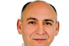 ameliyat-yaptigi-sirada-kalp-krizi-geciren-doktor-hayatini-kaybetti