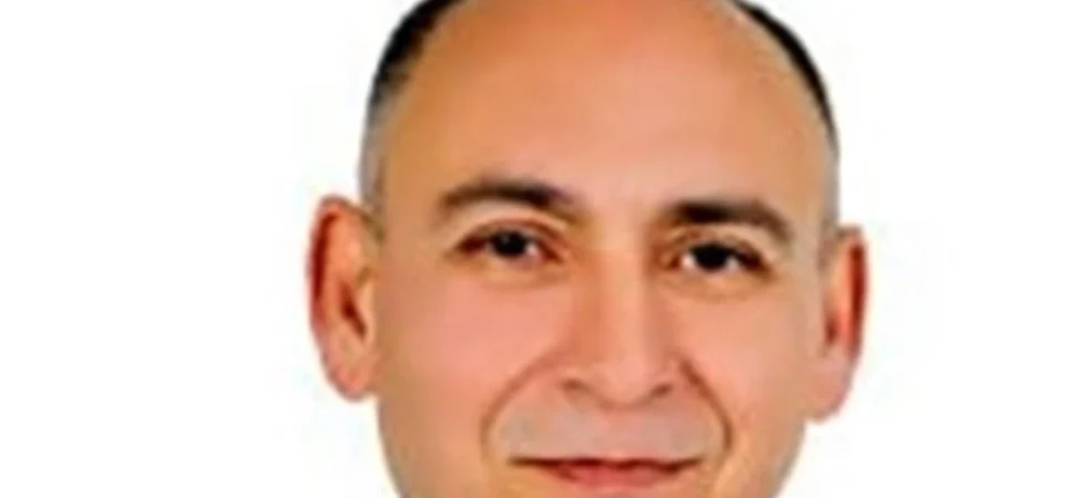 ameliyat-yaptigi-sirada-kalp-krizi-geciren-doktor-hayatini-kaybetti