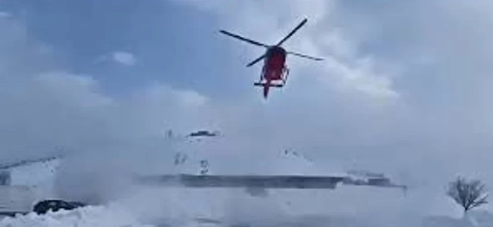 Tunceli'de Kan Donduran İddia Kadın Sağlık Personeli 5 Metreden Helikopterden Atıldı