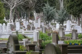 istanbulda-mezar-yerleri-tukeniyor-131-mezarlik-defin-islemlerine-kapatildi-kjge