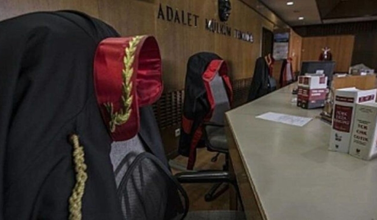 izmirde-yasli-bakimevindeki-olum-davasinda-doktora-hapis-ve-para-cezasi.jpg